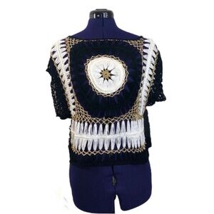 Hendi Black White Gold Crochet Knit Top